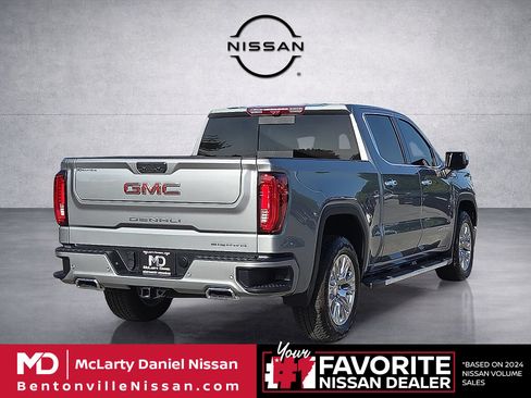 Used 2024 GMC Sierra 1500 Denali w/ Technology Package AWD/4WD image 5