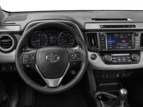 Used 2017 Toyota RAV4 Platinum image 7