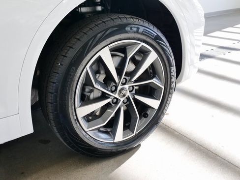 Used 2024 Audi Q5 2.0T Premium Plus image 8