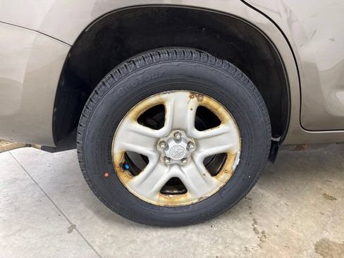 Used 2012 Toyota RAV4 4WD w/ Value Pkg image 10