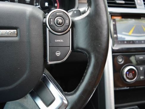 Used 2018 Land Rover Discovery HSE AWD/4WD image 29