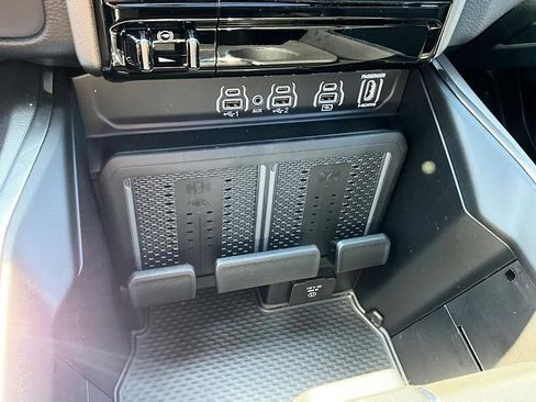 New 2026 RAM 1500 Laramie w/ Night Edition AWD/4WD image 23