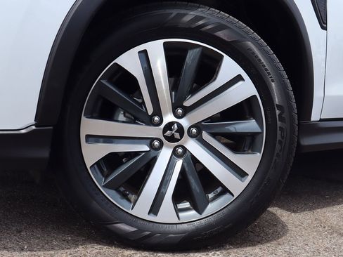 Used 2024 Mitsubishi Outlander Sport AWD image 5