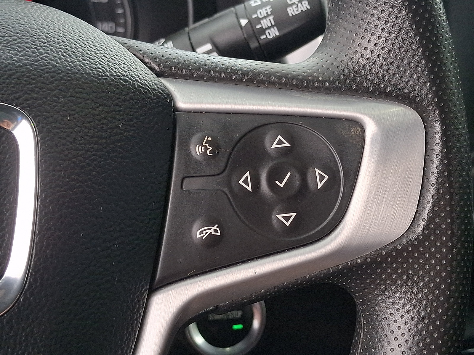 Used 2024 GMC Terrain SLE w/ Driver Convenience Package AWD/4WD image 22