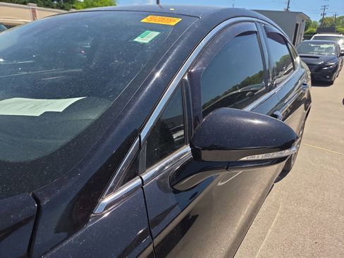 Used 2019 Ford Fusion Titanium FWD image 9