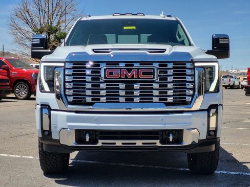 New 2026 GMC Sierra 2500 Denali w/ Denali Reserve Package AWD/4WD image 3