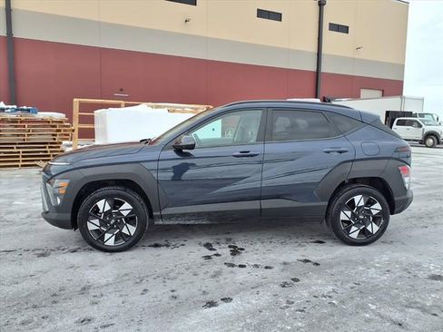 Used 2024 Hyundai Kona SEL image 2