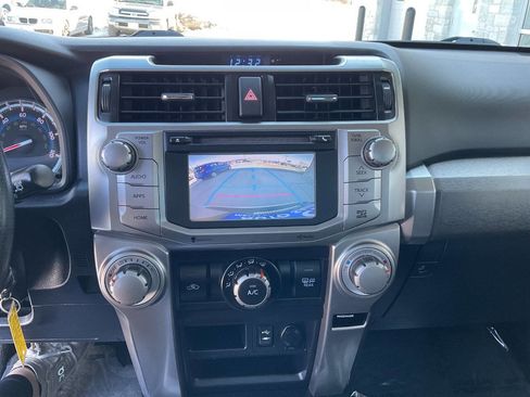 Used 2014 Toyota 4Runner SR5 image 22