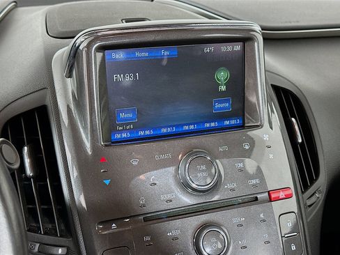 Used 2014 Chevrolet Volt FWD image 19