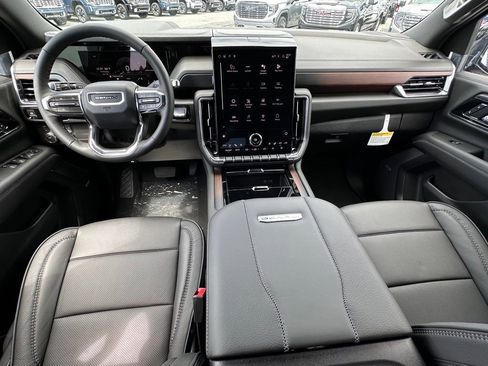 New 2026 GMC Yukon Denali w/ Sun & Power Step Package AWD/4WD image 24