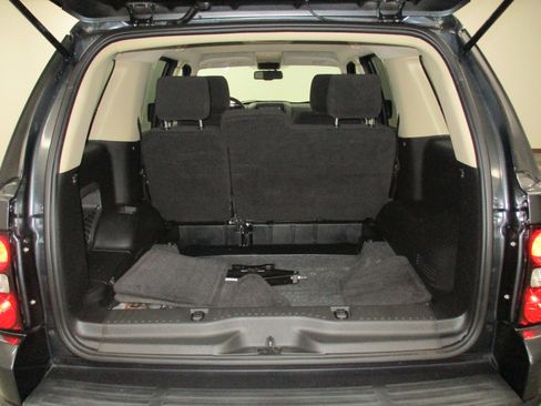 Used 2010 Ford Explorer XLT image 7