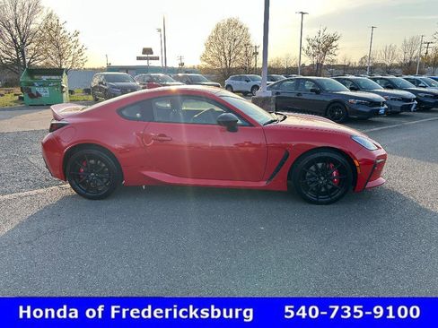 Used 2025 Toyota GR86 Premium w/ Performance Package image 7