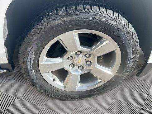Used 2020 Chevrolet Suburban Premier RWD image 32