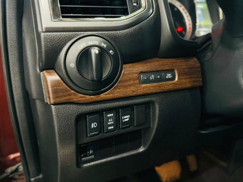 Used 2016 Nissan Titan Platinum Reserve image 12