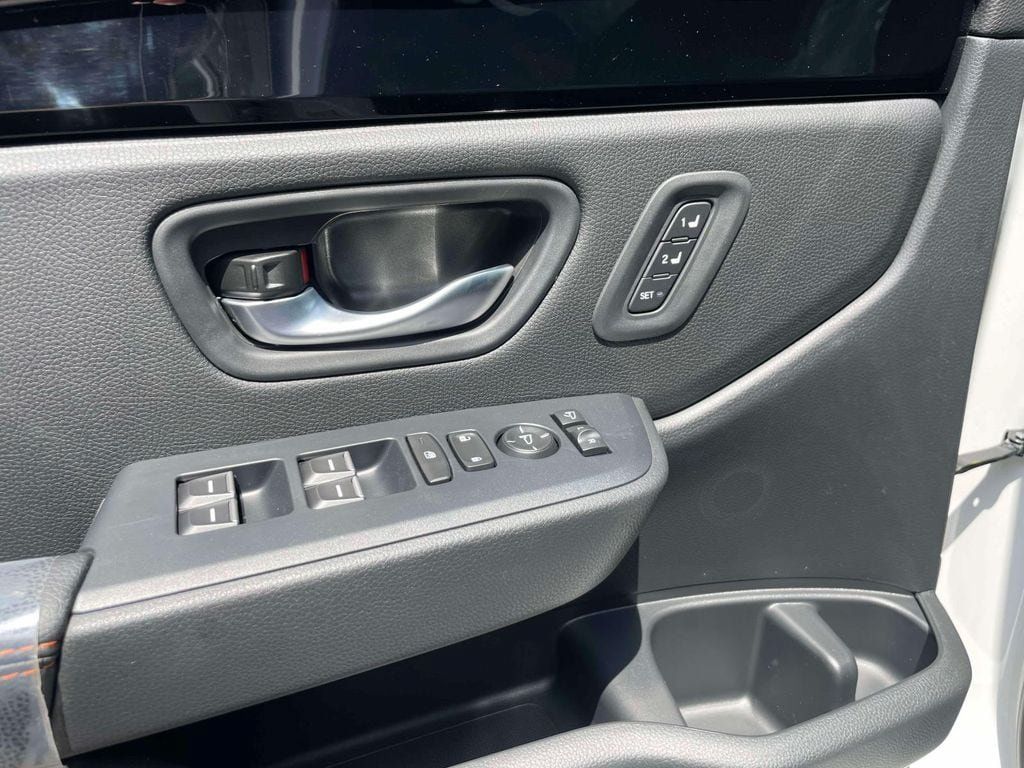 New 2026 Honda Pilot Sport image 17