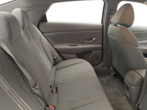 Used 2025 Hyundai Elantra Sport FWD image 19
