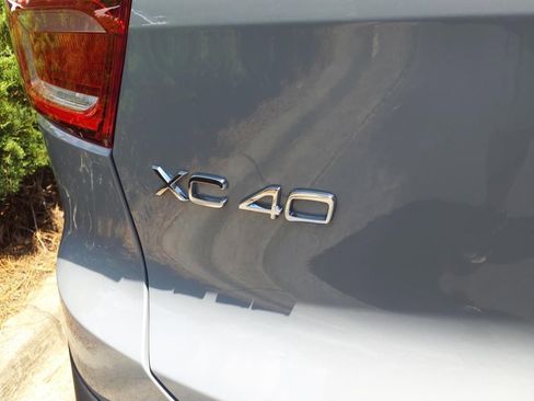 New 2025 Volvo XC40 B5 Core w/ Protection Package Premier image 5