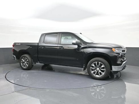 Used 2023 Chevrolet Silverado 1500 LT AWD/4WD image 13