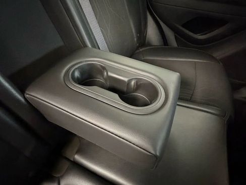 Used 2019 Chevrolet Trax LT w/ LT Convenience Package image 14