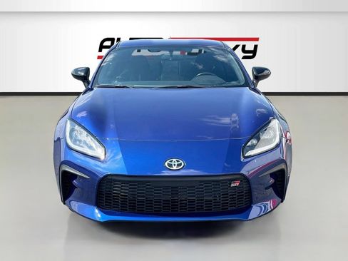 Used 2025 Toyota GR86 Premium RWD image 2