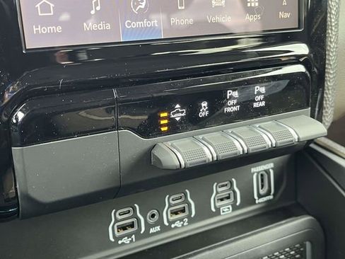 New 2026 RAM 1500 Limited image 24