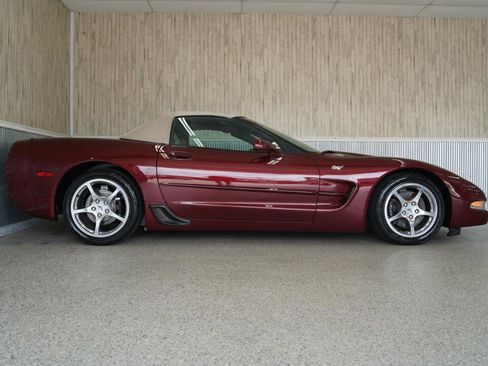 Used 2003 Chevrolet Corvette Convertible w/ Preferred Equipment Group1 image 7