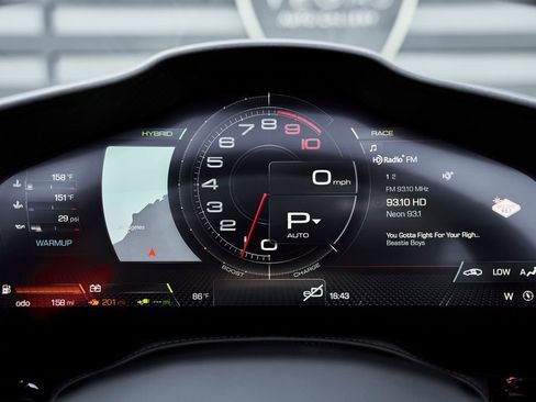 Used 2024 Ferrari SF90 Spider image 62