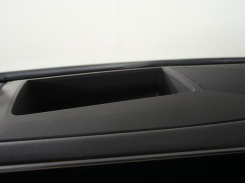 Certified 2025 BMW 530i RWD image 20