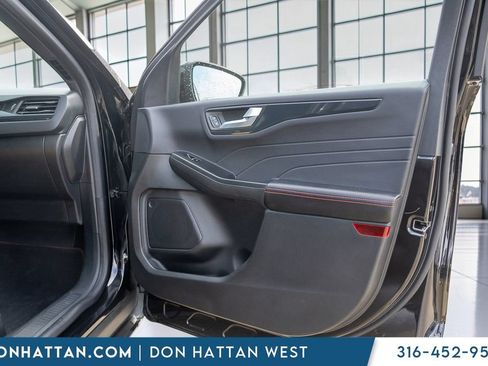 Used 2023 Ford Escape ST-Line Elite AWD/4WD image 29