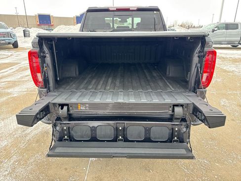 Used 2022 GMC Sierra 1500 SLT w/ SLT Premium Plus Package image 36