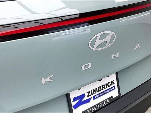 Certified 2024 Hyundai Kona SEL w/ Convenience Package AWD/4WD image 9