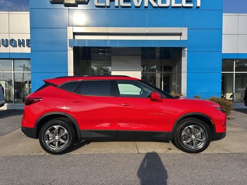 Used 2024 Chevrolet Blazer LT w/ Convenience Package image 2