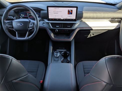 Used 2025 Ford Explorer ST-Line w/ ST-Line Street Pack image 33