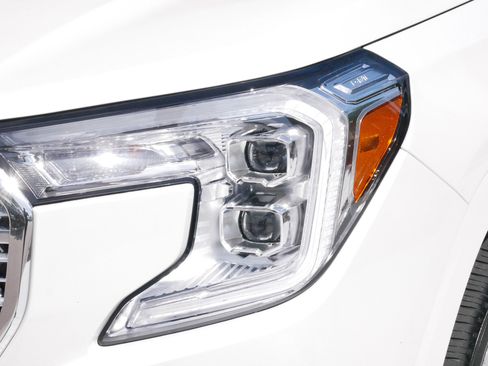 Used 2023 GMC Terrain Denali AWD/4WD image 6