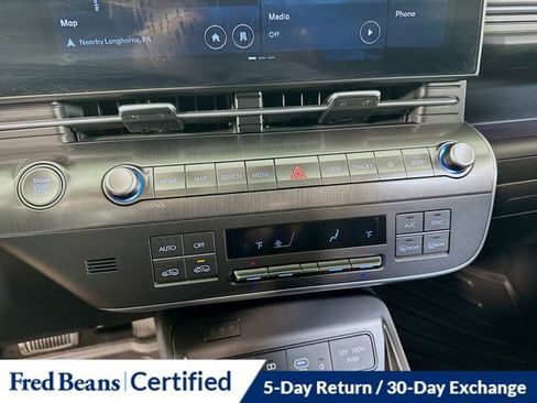 Used 2025 Hyundai Kona Limited image 22