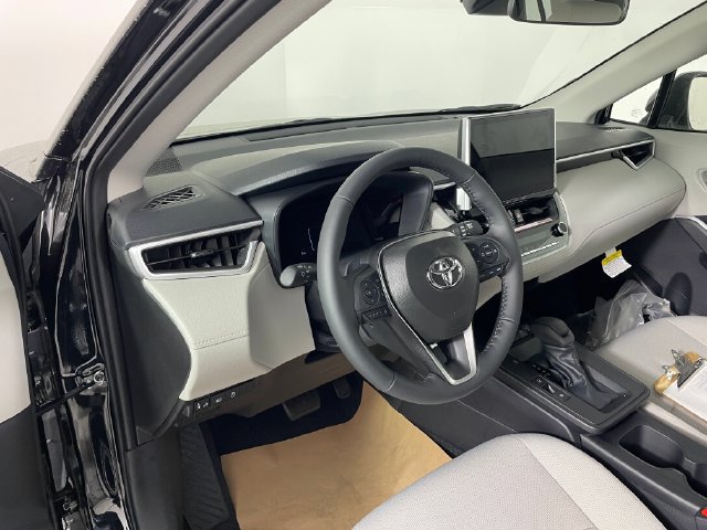 New 2026 Toyota Corolla Cross LE w/ Moonroof Package AWD/4WD image 2