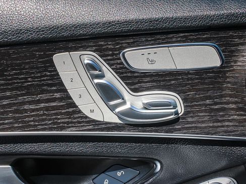 Used 2021 Mercedes-Benz C 300 Sedan image 18