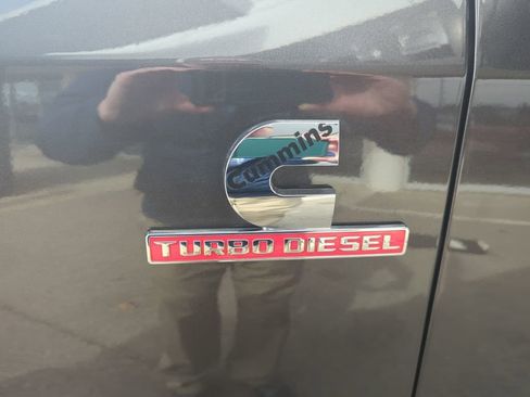 Used 2024 RAM 2500 Tradesman w/ Chrome Appearance Group image 13