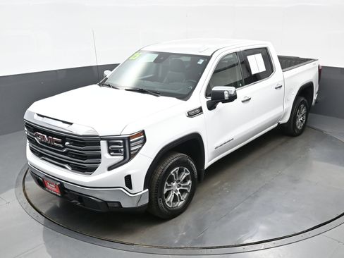 Used 2025 GMC Sierra 1500 SLT AWD/4WD image 33