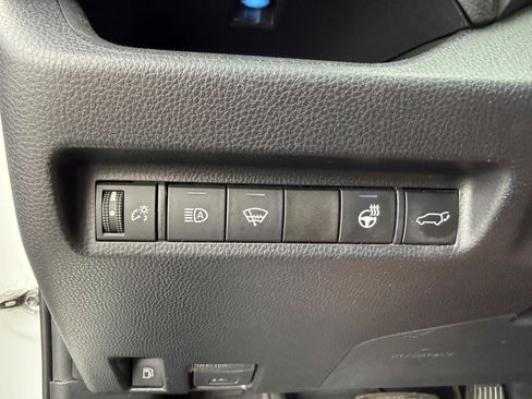 Used 2020 Toyota RAV4 XSE image 19