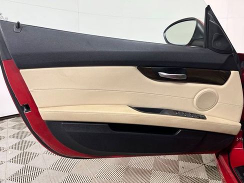 Used 2010 BMW Z4 sDrive35i image 18