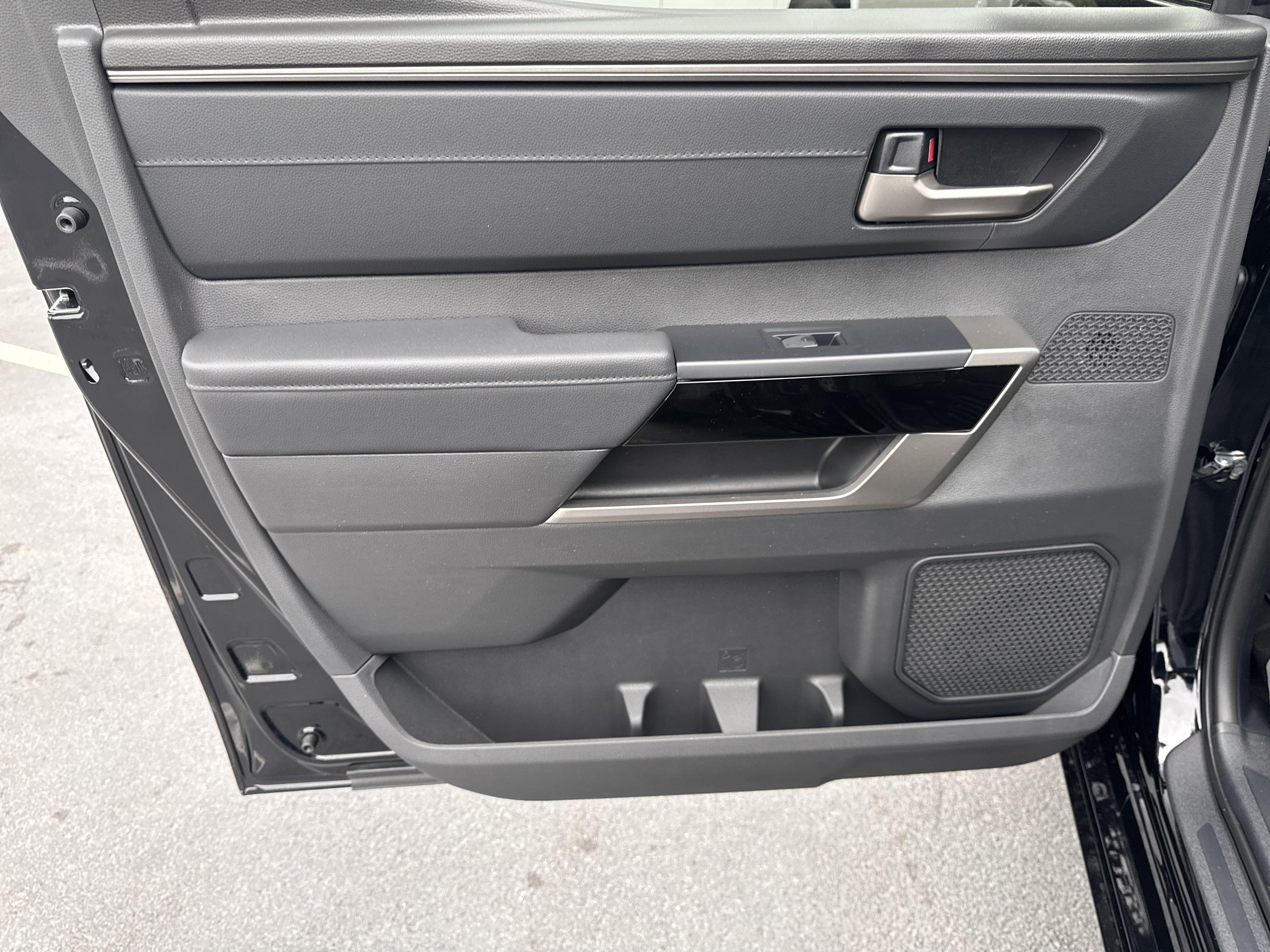 New 2025 Toyota Tundra Limited AWD/4WD image 28