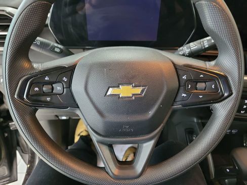 Used 2024 Chevrolet TrailBlazer LS image 3