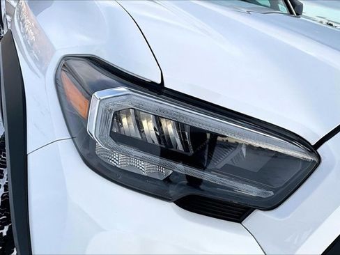 Used 2023 Toyota Tacoma TRD Off-Road image 30