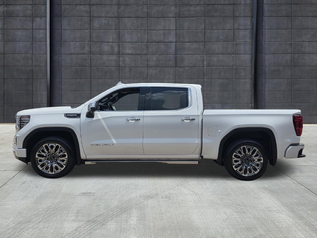 Used 2024 GMC Sierra 1500 Denali Ultimate AWD/4WD image 8