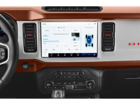 Used 2024 Ford Bronco Heritage Edition image 9