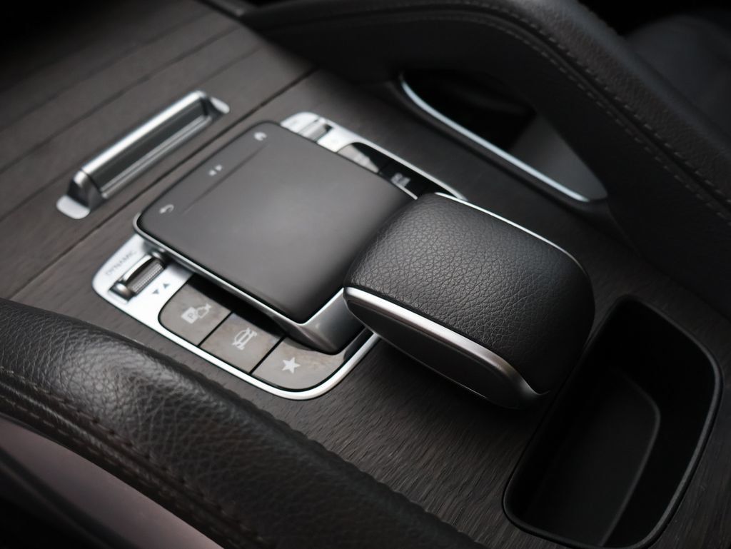 Used 2020 Mercedes-Benz GLE 450 4MATIC image 26
