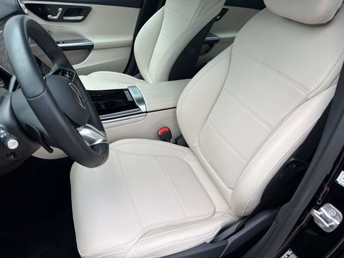 Certified 2026 Mercedes-Benz C 300 4MATIC Sedan image 5