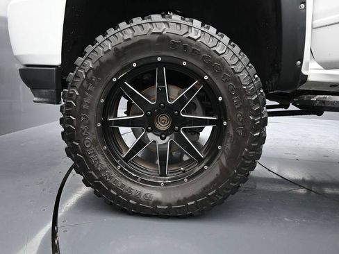Used 2018 Chevrolet Silverado 1500 LT w/ All Star Edition AWD/4WD image 25