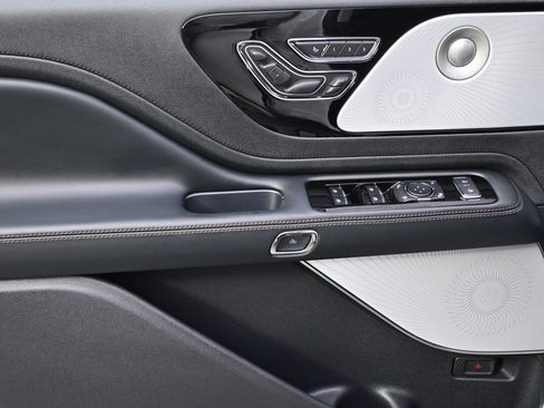 New 2026 Lincoln Aviator Reserve image 23